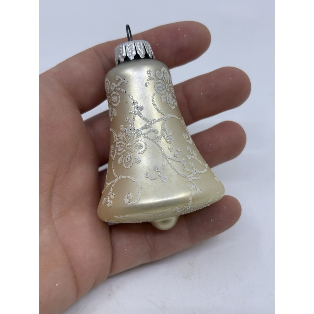 Krebs Christmas Hanging Ornament Bell White Glitter - Picture 2 of 5